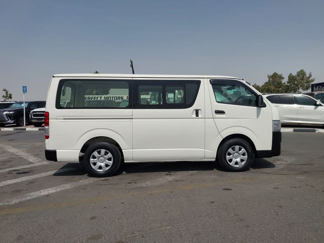 تويوتا هاياس (RAMADAN OFFER) TOYOTA HIACE VAN RHD 2018 MODEL 2.8 L DIESEL AUTOMATIC(PM08223)
