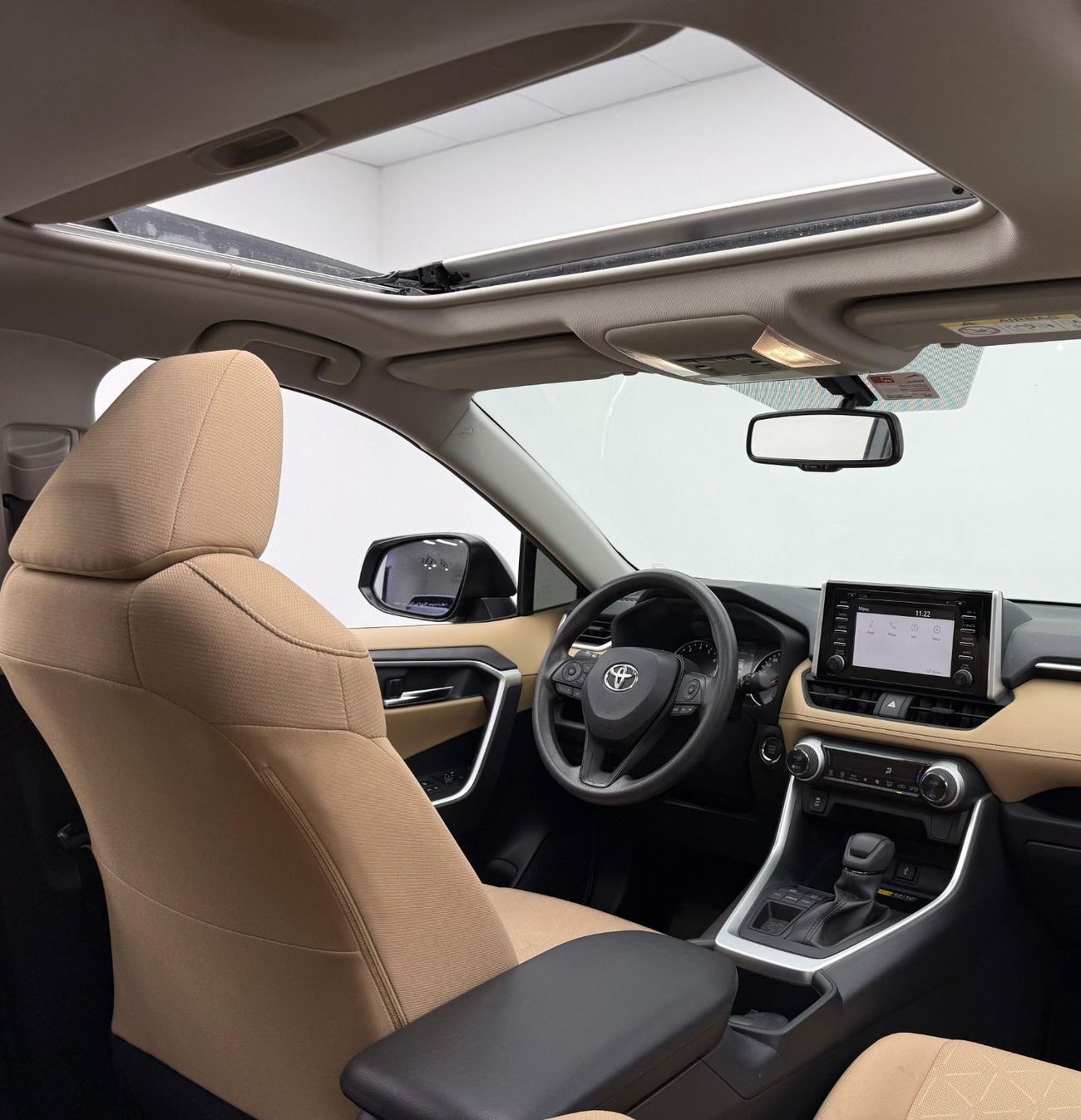 Toyota RAV4 VX 2.5L 2022 Toyota Rav4 VX, 2025 Toyota Warranty, Full Toyota Service History, Low Km, GCC