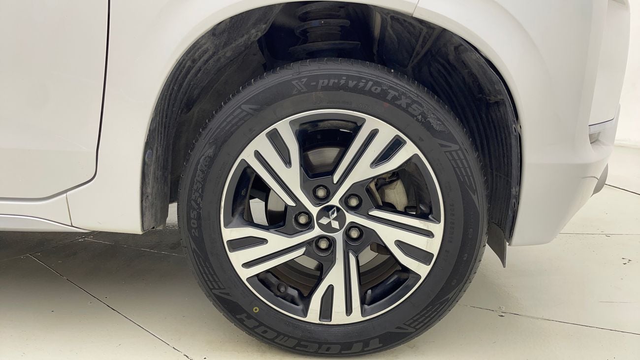 Mitsubishi Xpander Highline 1.5L 2022 HIGHLINE | AED 740/Month | 0 DP | 30 Day Return | Warranty | Service History