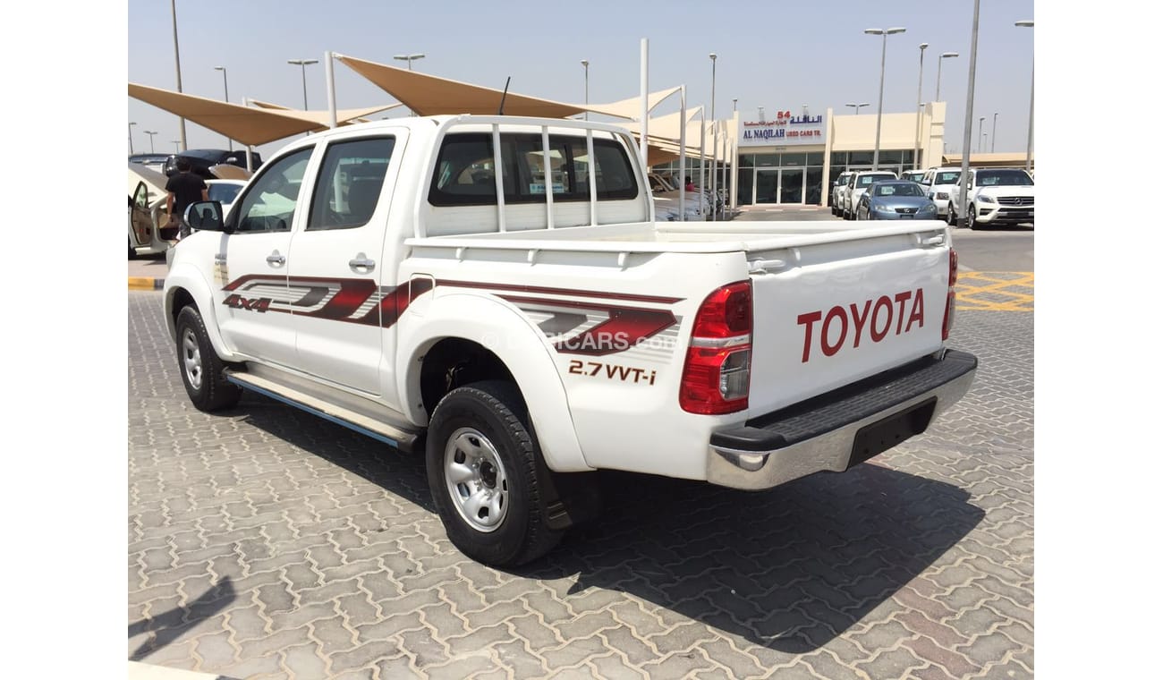 Toyota Hilux 4X4 DOUBLE CABIN FULL OPTION