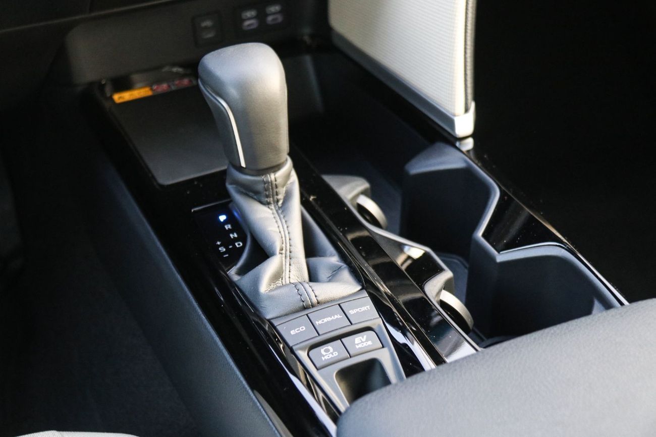 Toyota Camry GLE 2.5L Hybrid Toyota Camry LE 2025 | Hybrid | Best Export Price |