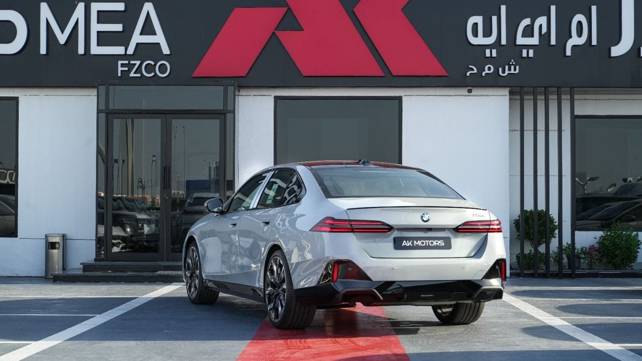 بي أم دبليو 530i 530i M-SPORT+ BROOKLYN GRAY METALLIC 2026MY EXPORT PRICE