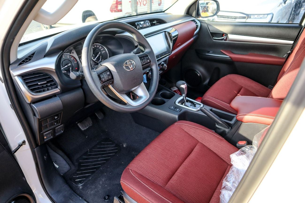 تويوتا هيلوكس Toyota Hilux (TGN126) 2.7L Pick-Up 4WD Double Cab – 2026 Model (A/T, White exterior, Red interior, w