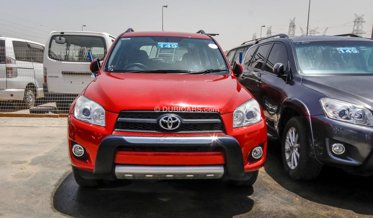 Used Toyota RAV4 2012 for sale in Dubai - 23676