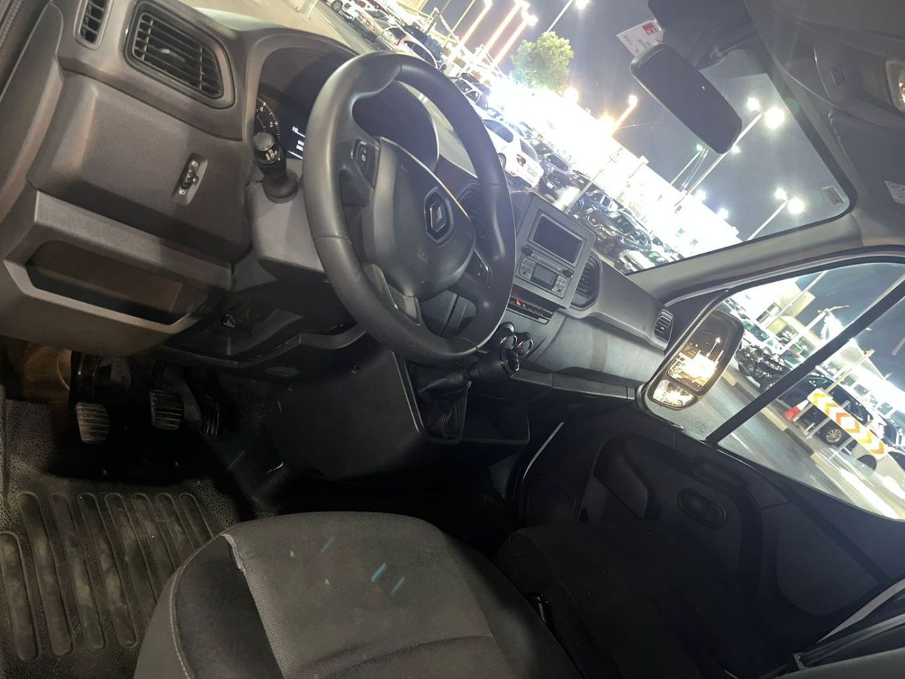 Renault Master EXCELLENT DEAL for our Renault Master ( 2021 Model ) in White Color GCC Specs