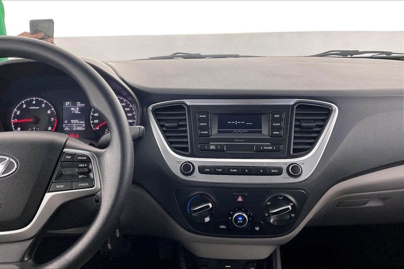 Hyundai Accent Smart / GL | National Day Celebration | Guaranteed Warranty | 0 Down Payment