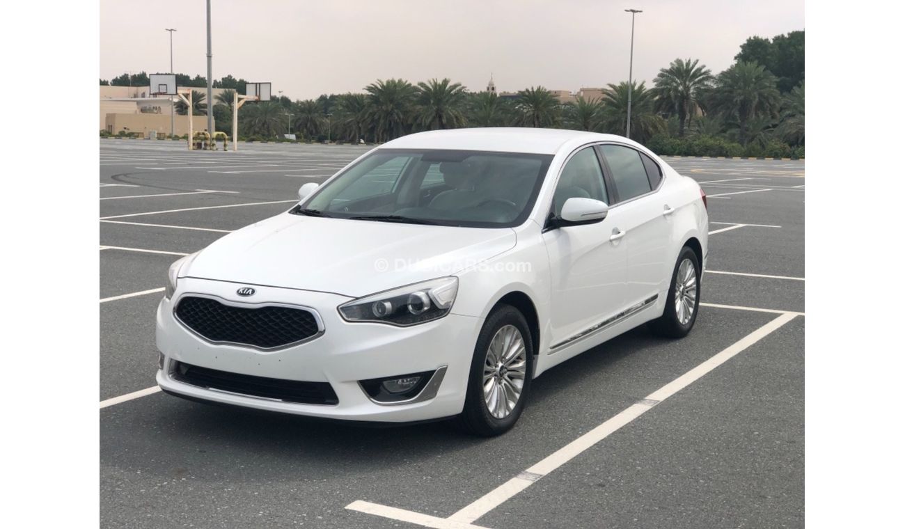 Kia Cadenza EX MODEL 2015 GCC CAR PERFECT CONDITION INSIDE AND OUTSIDE 2keys