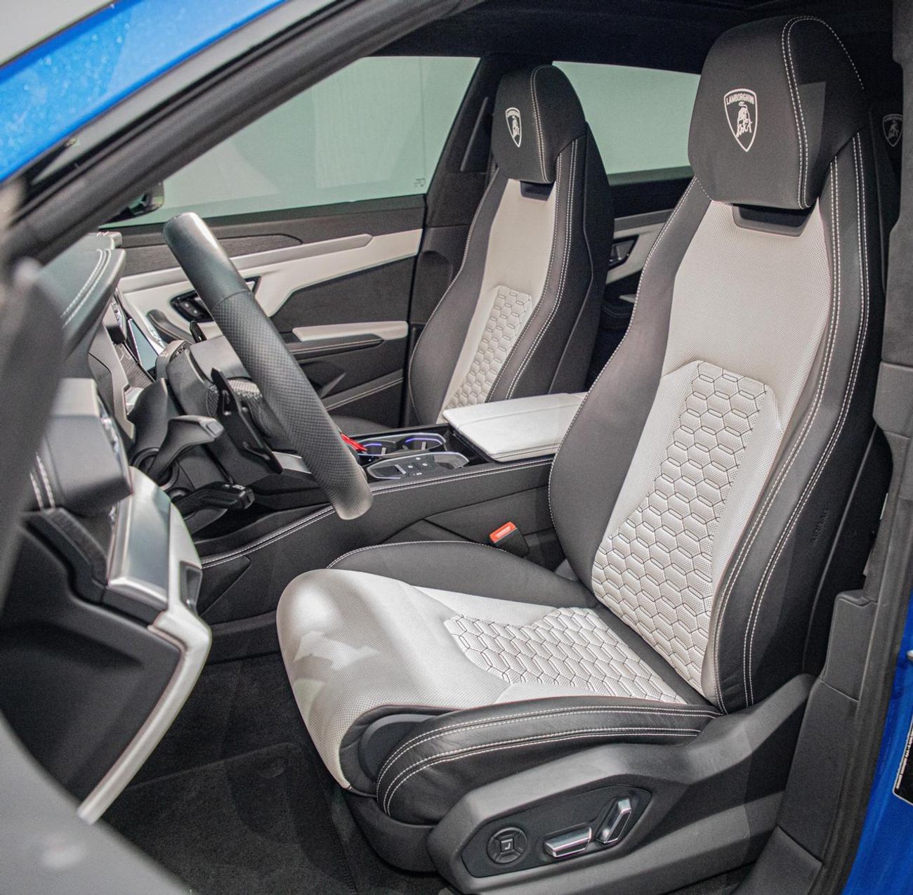 لامبورغيني اوروس STD 4.0T V8