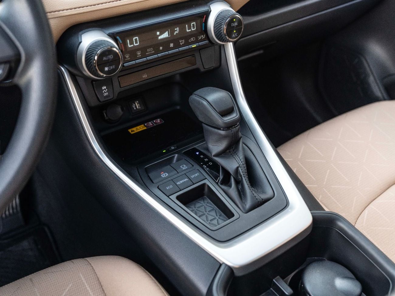 Toyota RAV4 2.5L (2WD) VX