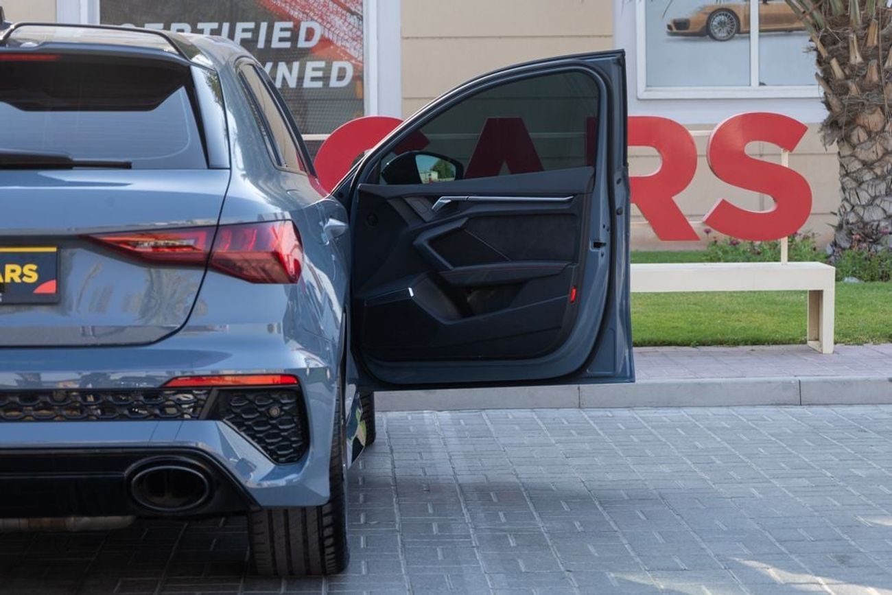 أودي RS3 TFSI quattro 2.5L Sportback