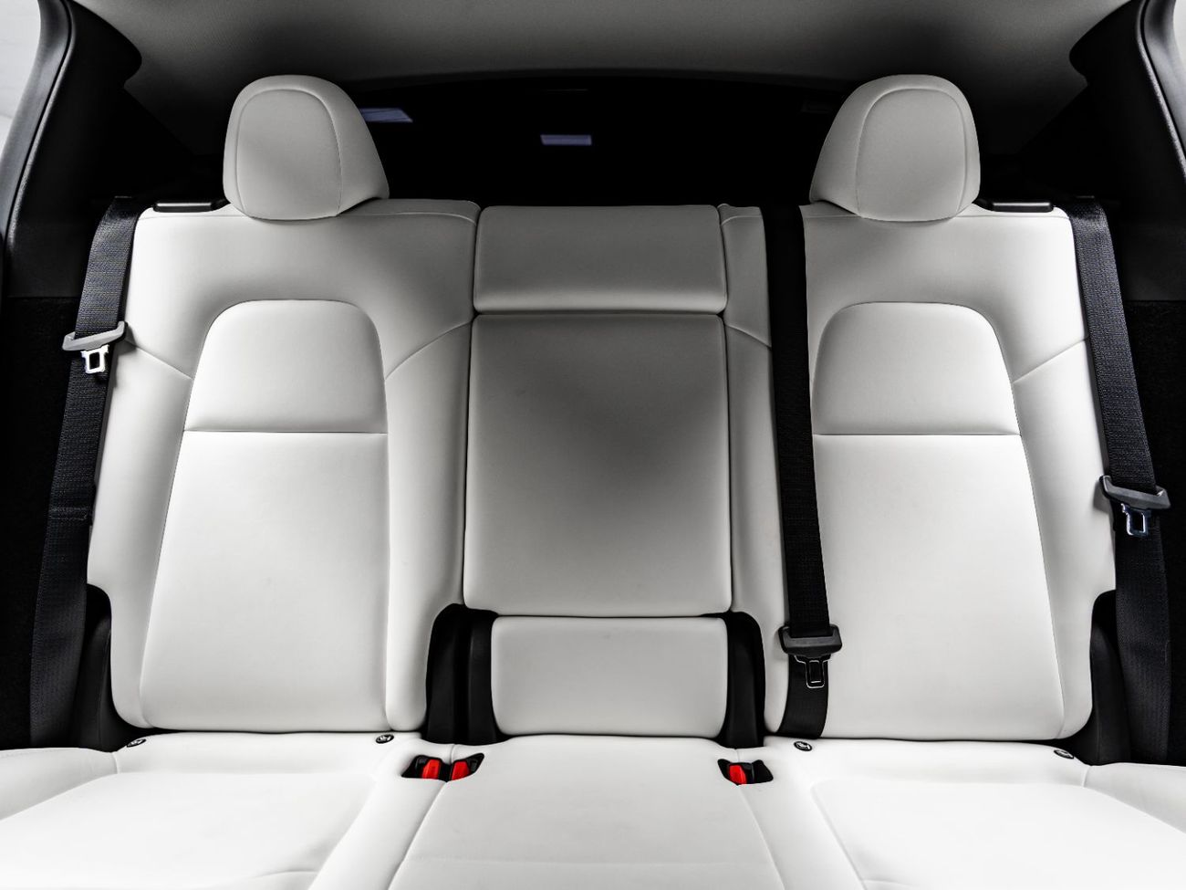 Tesla Model Y Performance (AWD) 2024 Tesla Model Y Performance, 75kWH, 4WD, 527bhp, 1 Speed Auto