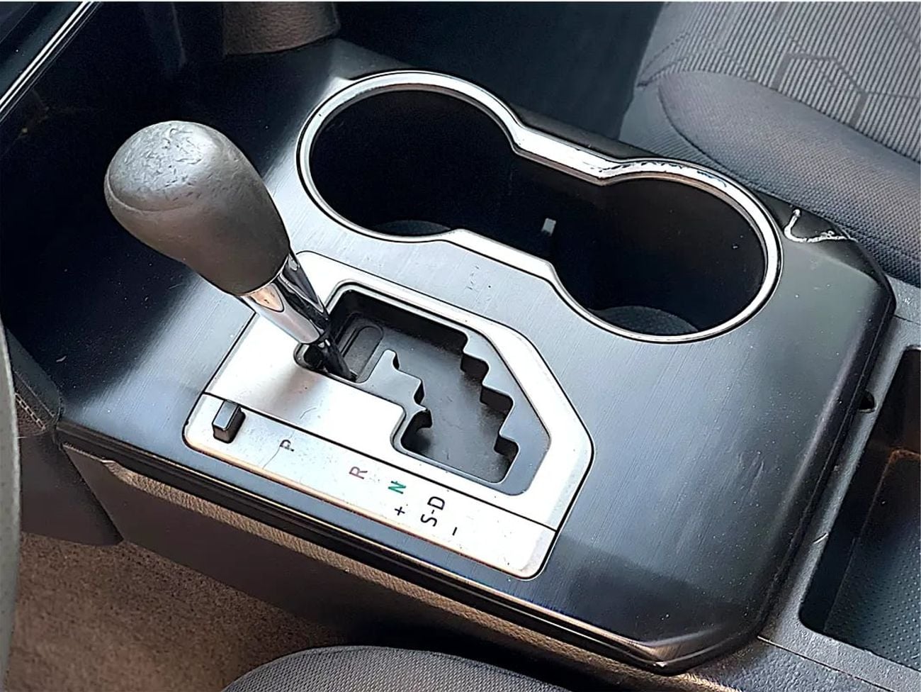 Toyota Camry GLE 2.5L (204 HP) GL - GCC Specs - Reliable and Efficient