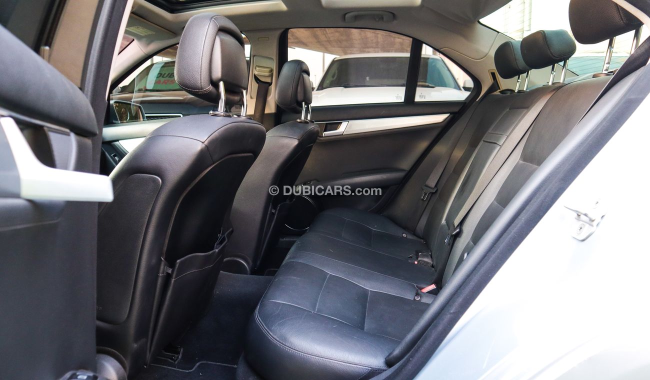 Mercedes-Benz C 200 Gulf panorama model 2013 silver color cruise control in excellent condition, you do not need any exp
