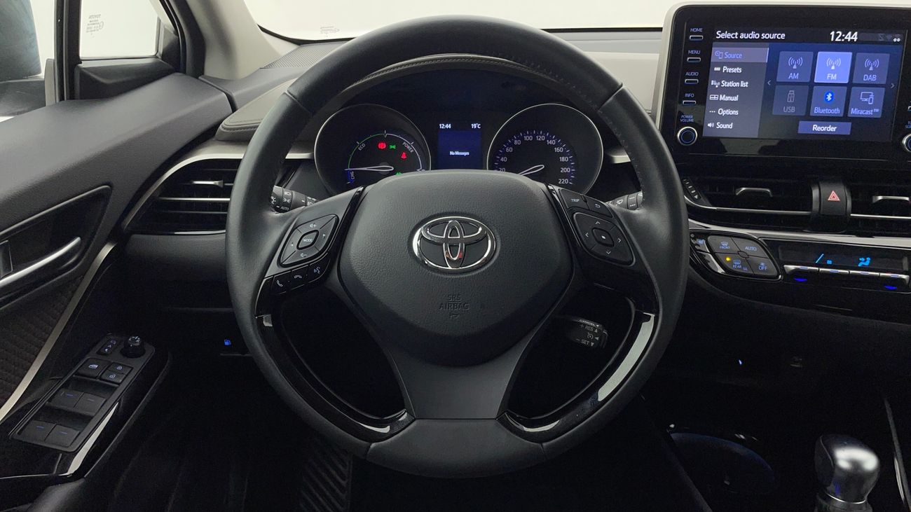 تويوتا CHR VX 1.8 | بدون دفعة مقدمة | اختبار القيادة في المنزل