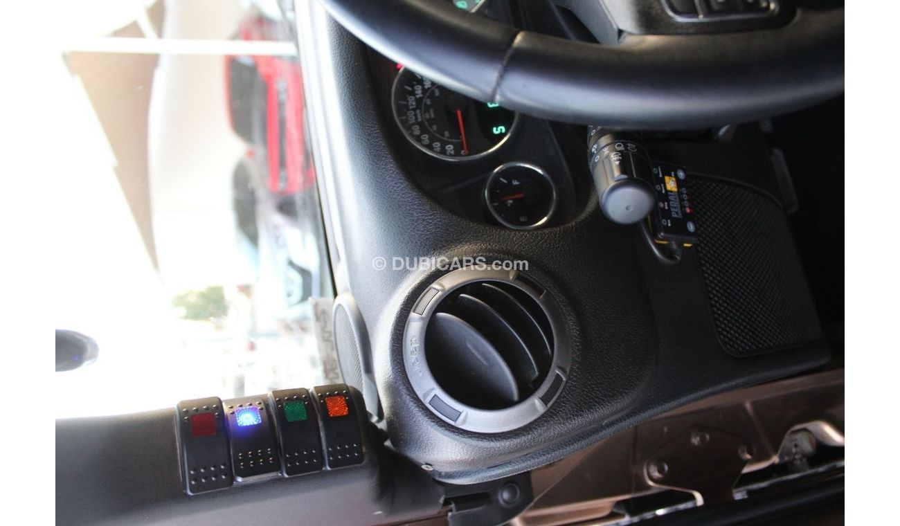 جيب رانجلر صحارى