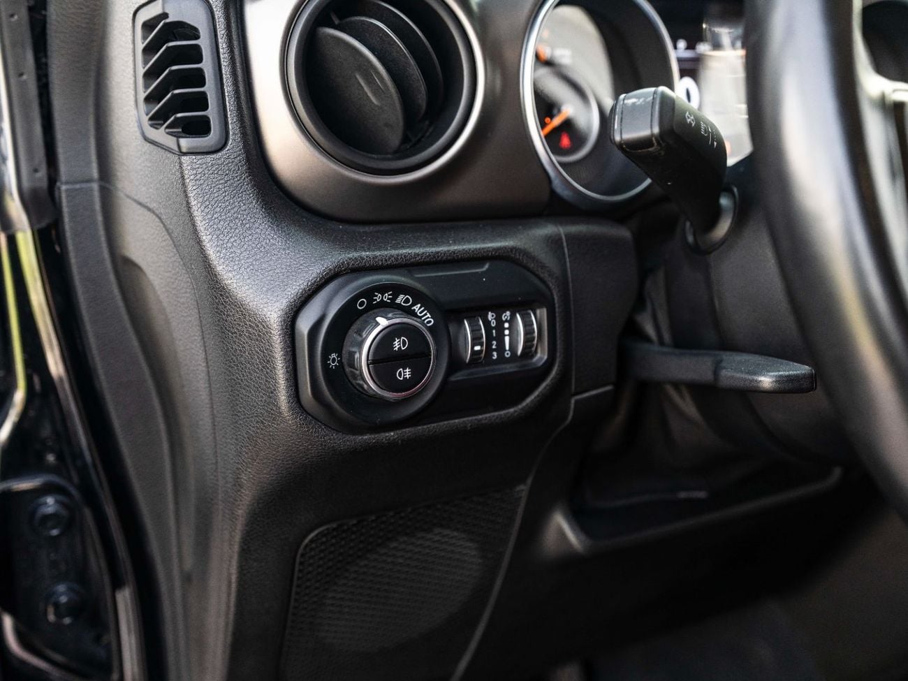 Jeep Wrangler Unlimited Sport 3.6L A/T
