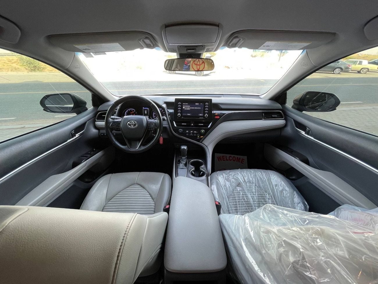 Toyota Camry SE 2.5L (204 HP) RADAR / LINE ASSIST / BLIND SPOTS / RIMS /  LEATHER / CLEAN AND NEAT