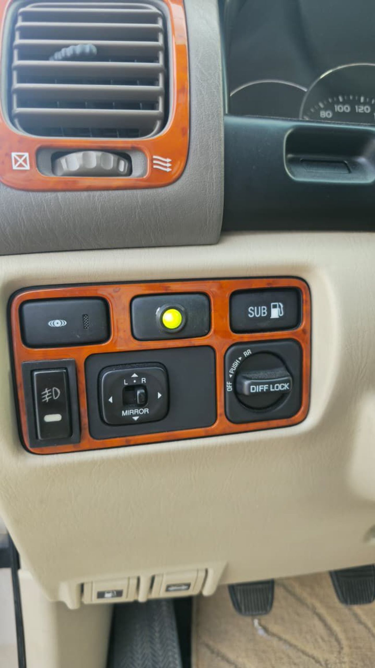 Toyota Land Cruiser GXR GCC only 30900 KM