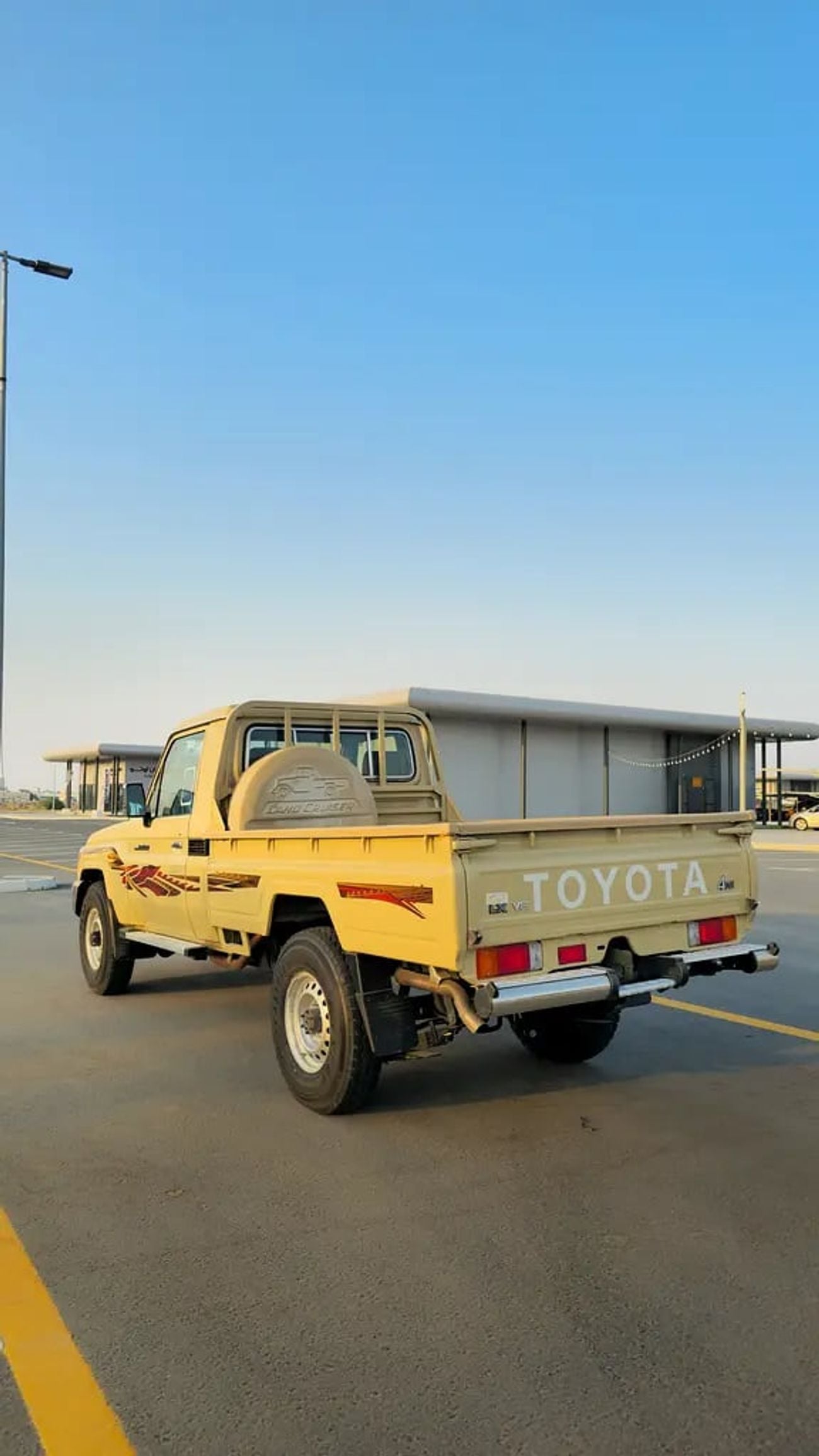 Toyota Land Cruiser 70 LC79 LX V8 4.5L DEISEL GCC Specs