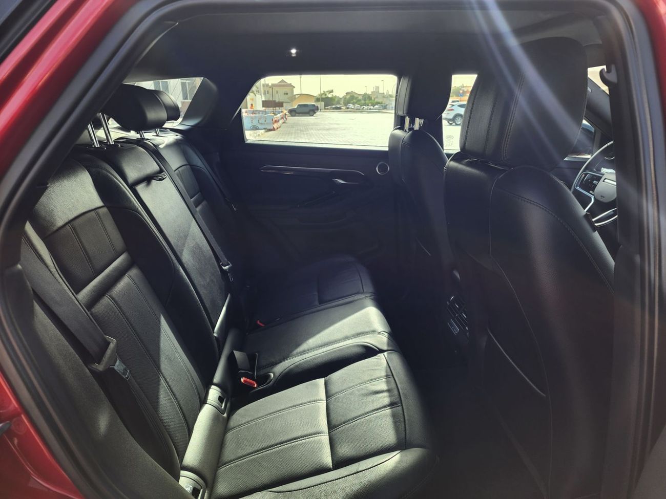 لاند روفر رانج روفر إيفوك P200 R-Dynamic SE 2.0L