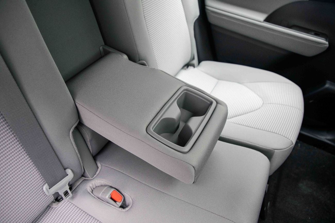 تويوتا هايلاندر GLE Hybrid 2.5L - Grey Metallic Inside Grey | Export Only