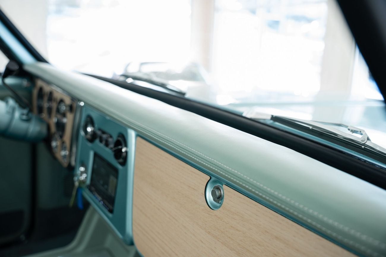 شيفروليه بليزر K5 Velocity Restorations LT1 10 Speed Pro Touring Restomod