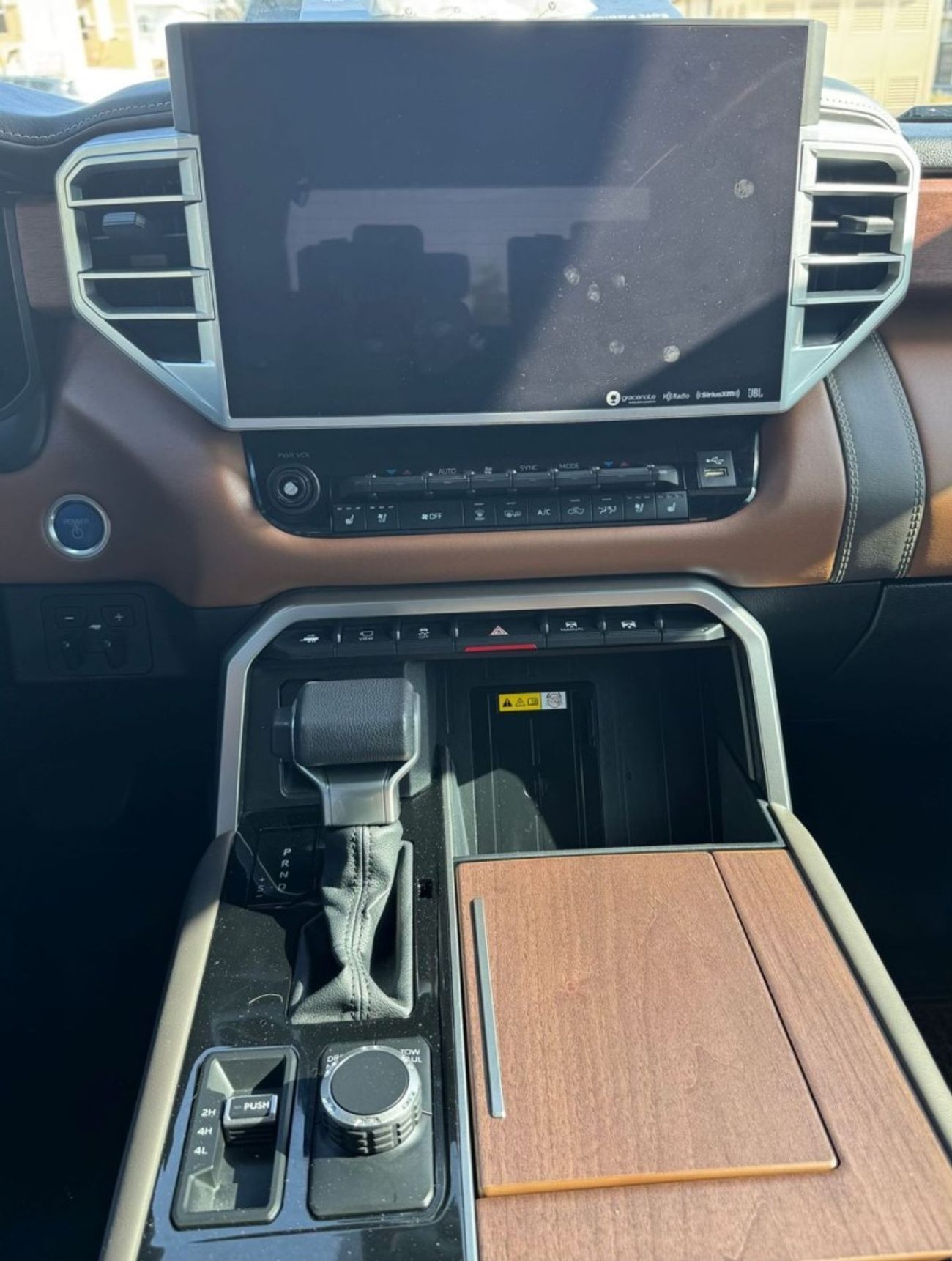 Toyota Tundra CREWMAX PLATINUM 1794 EDITION | HYBRID | 3.4 V6