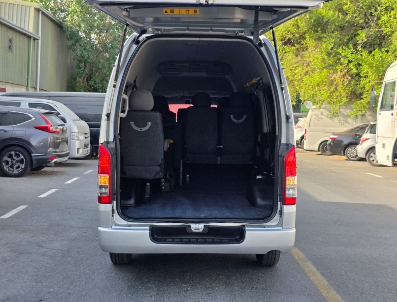 Toyota Hiace 8 SEATER | 2.0 PETROL ENGINE | RHD | AT