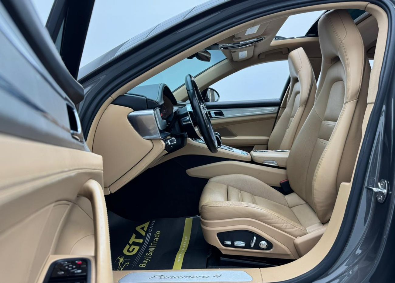 Porsche Panamera 4 3.0L 2018 Porsche Panamera 4, 1 Year Warranty, Service History