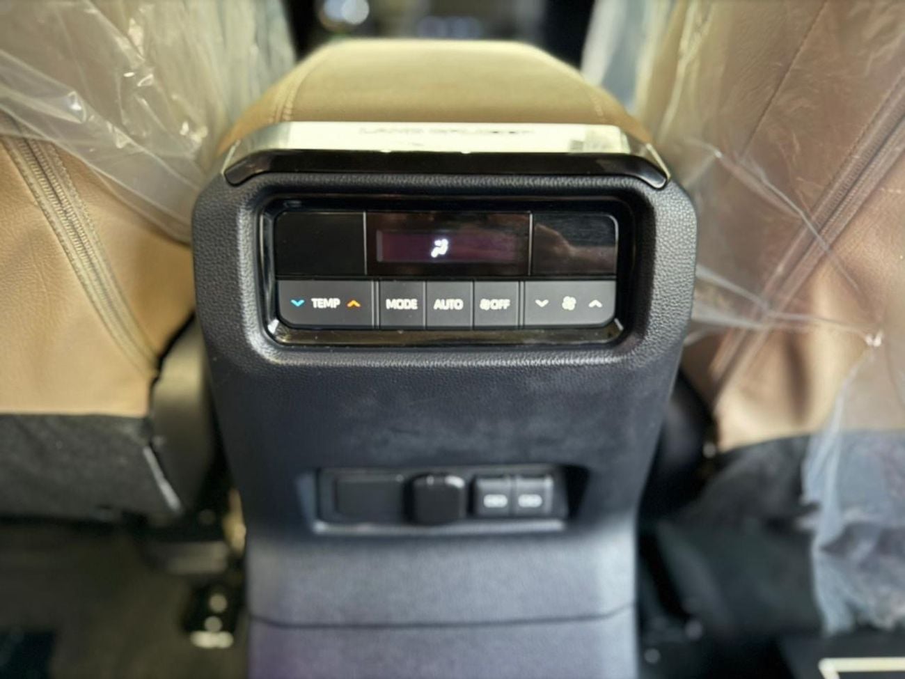 تويوتا برادو Adventure Dual Tone 2.4T