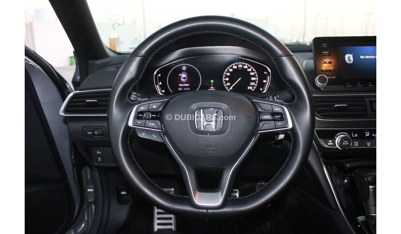 هوندا أكورد هوندا أكورد 2018 خليجي فل اوبشن بحالة ممتازة بدون صبغ بدون حوادث نظيفه جدا من الداخل والخارج