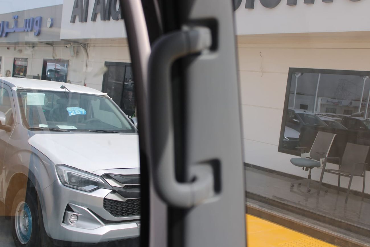 إيسوزو NPR شاحنة تجارية إيسوزو NPR 71 | ديزل موثوق | صفقات بالجملة | تصدير |