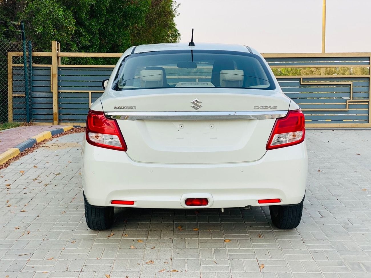 سوزوكي دزاير GLX