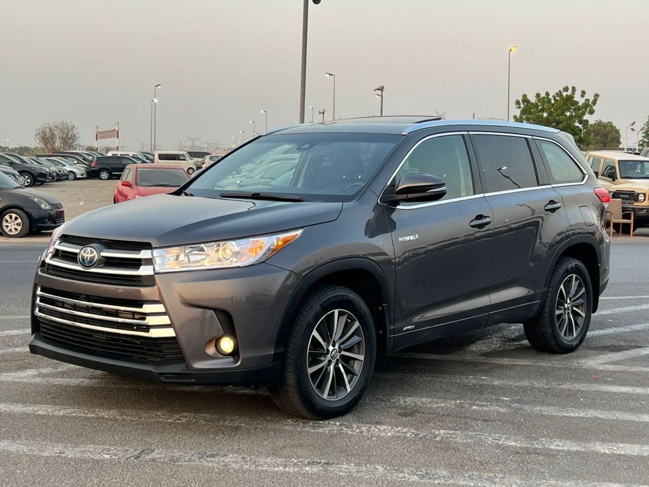 Toyota Highlander 2017 Toyota Highlander Hybrid XLE Full option -3.5L-V6-AWD 4x4 - Rear CAM-Sunroof-Leather seat