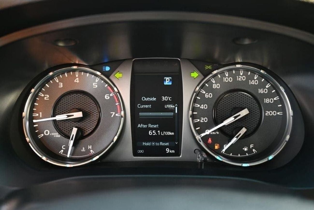 Toyota Hilux Double Cab SR5 2.7L Petrol 4WD Automatic Transmission