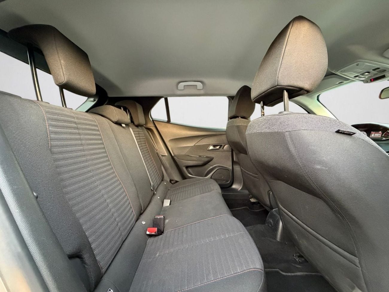 Peugeot 2008 ACTIVE AED 472 P.M | 0% DOWN PAYMENT | PEUGEOT 2008 | 1.6L I4 | 2022 | GCC SPECS