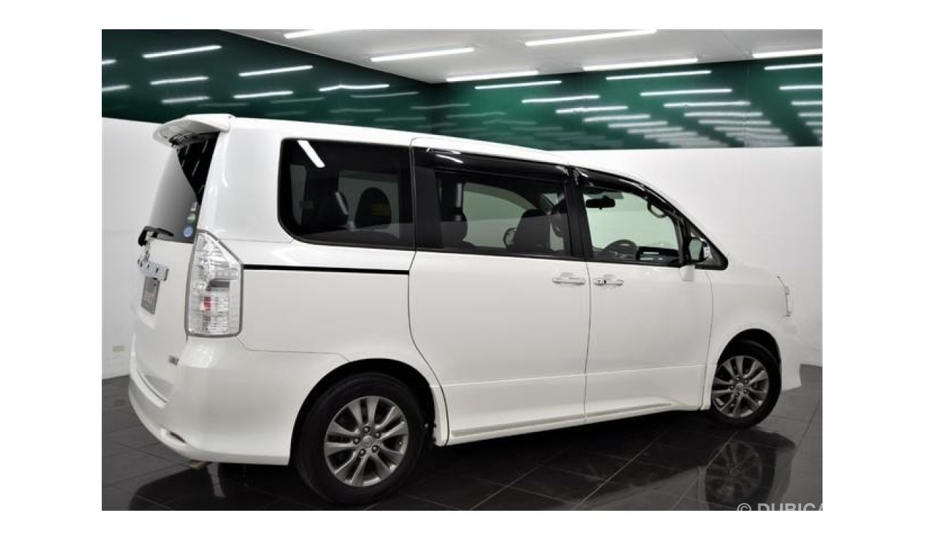 Toyota Voxy ZRR70W