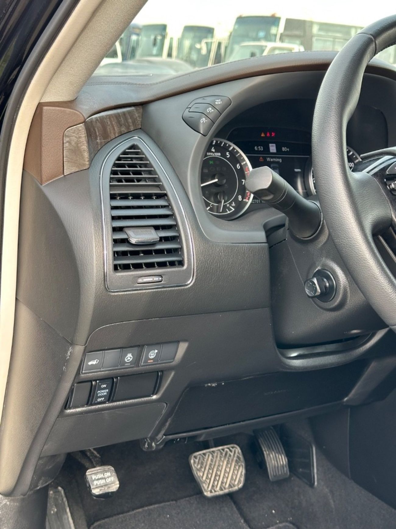 Nissan Armada Platinum Full Option