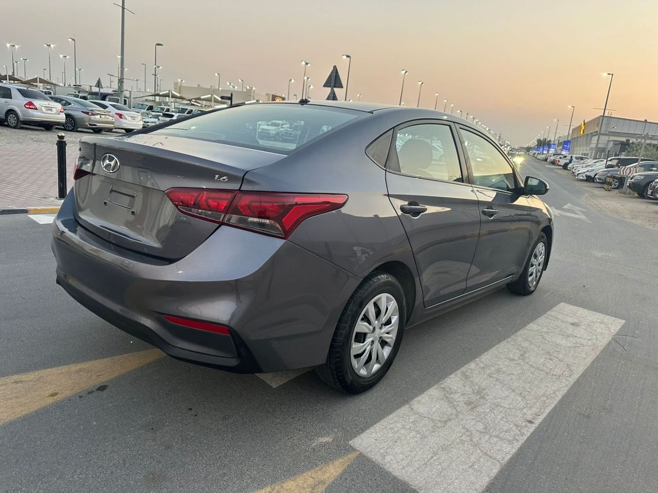 هيونداي أكسنت GL 1.6L (123 HP)