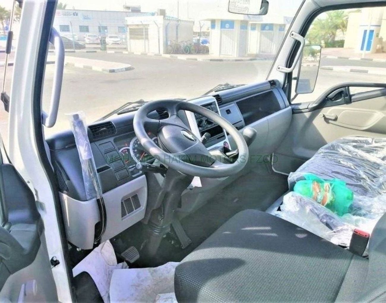 ميتسوبيشي فوسو كانتير قلاب 4 طن