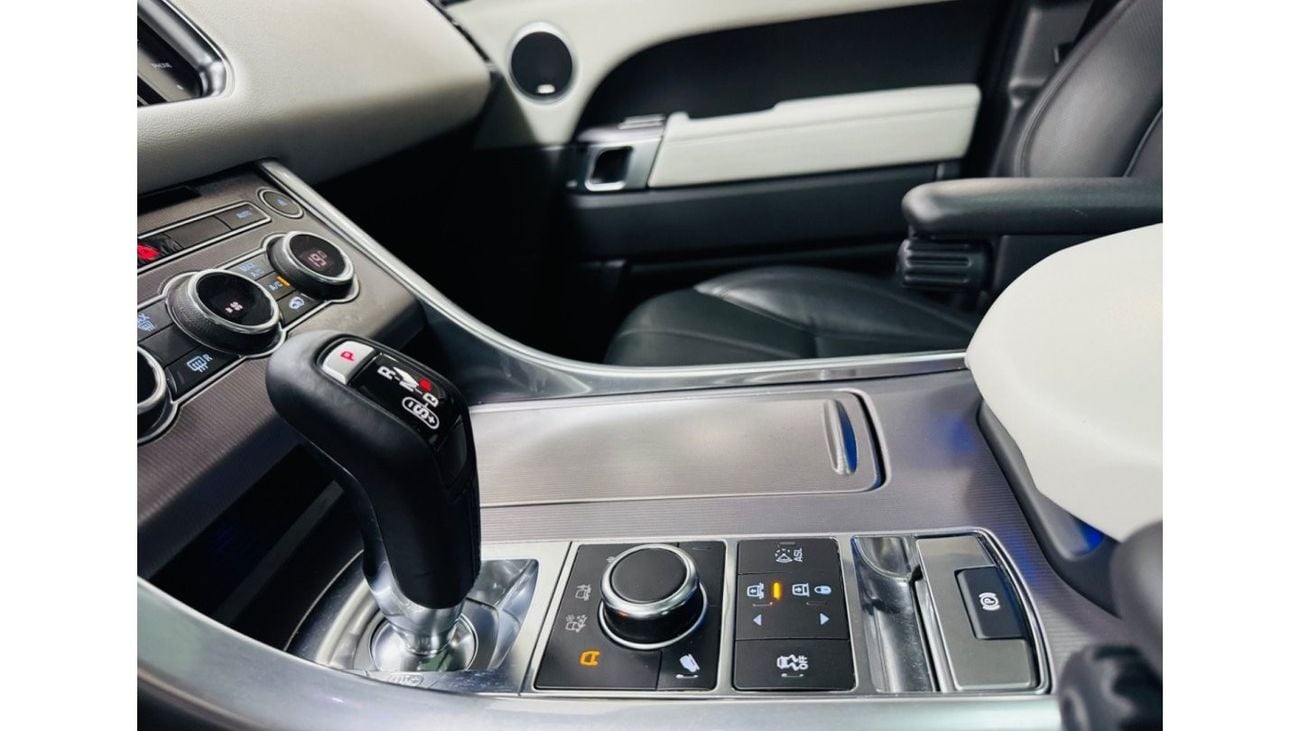 لاند روفر رينج روفر سبورت GCC .. FSH .. HSE .. V6 .. Perfect Condition .