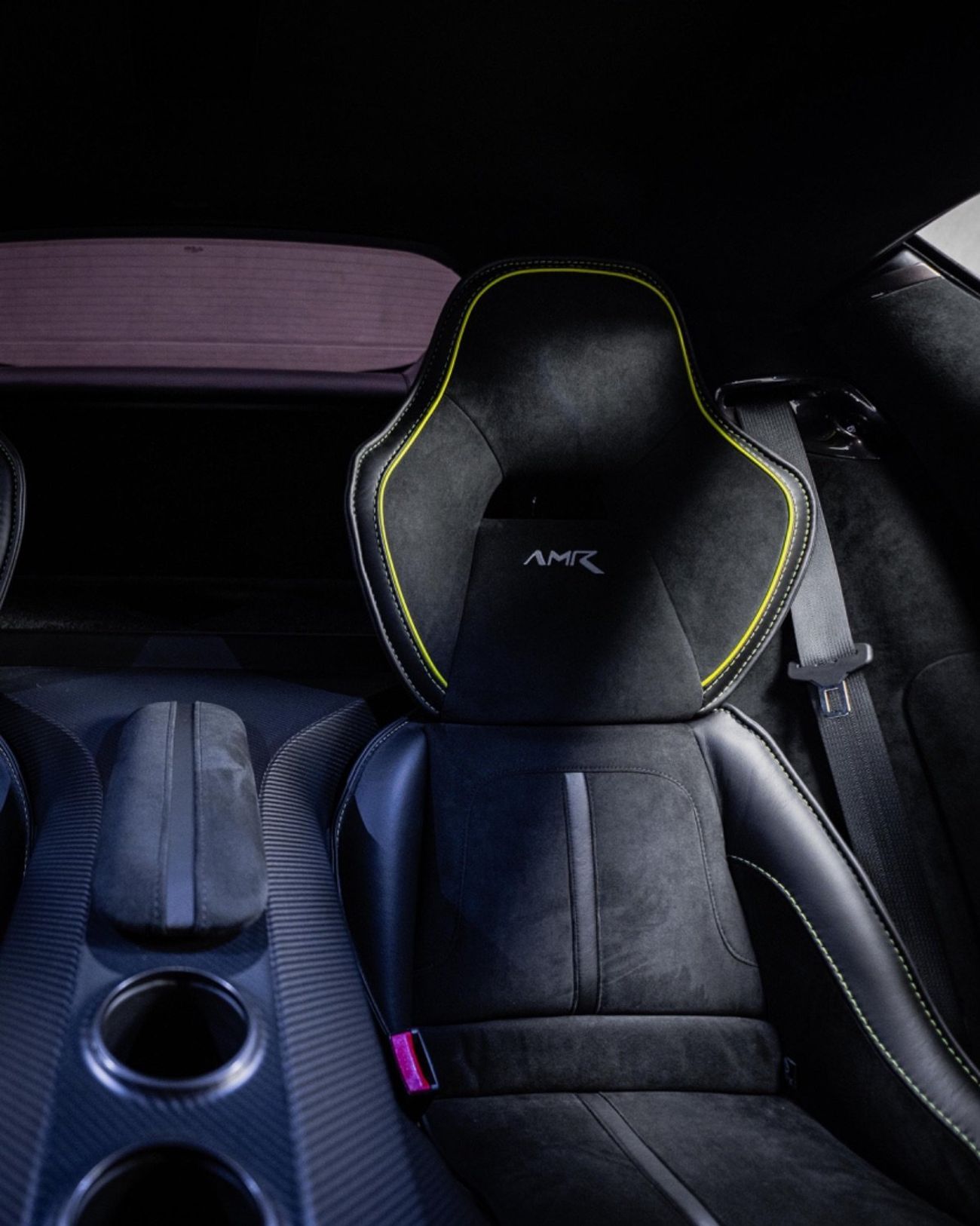 أستون مارتن DB11 AMR 5.2L