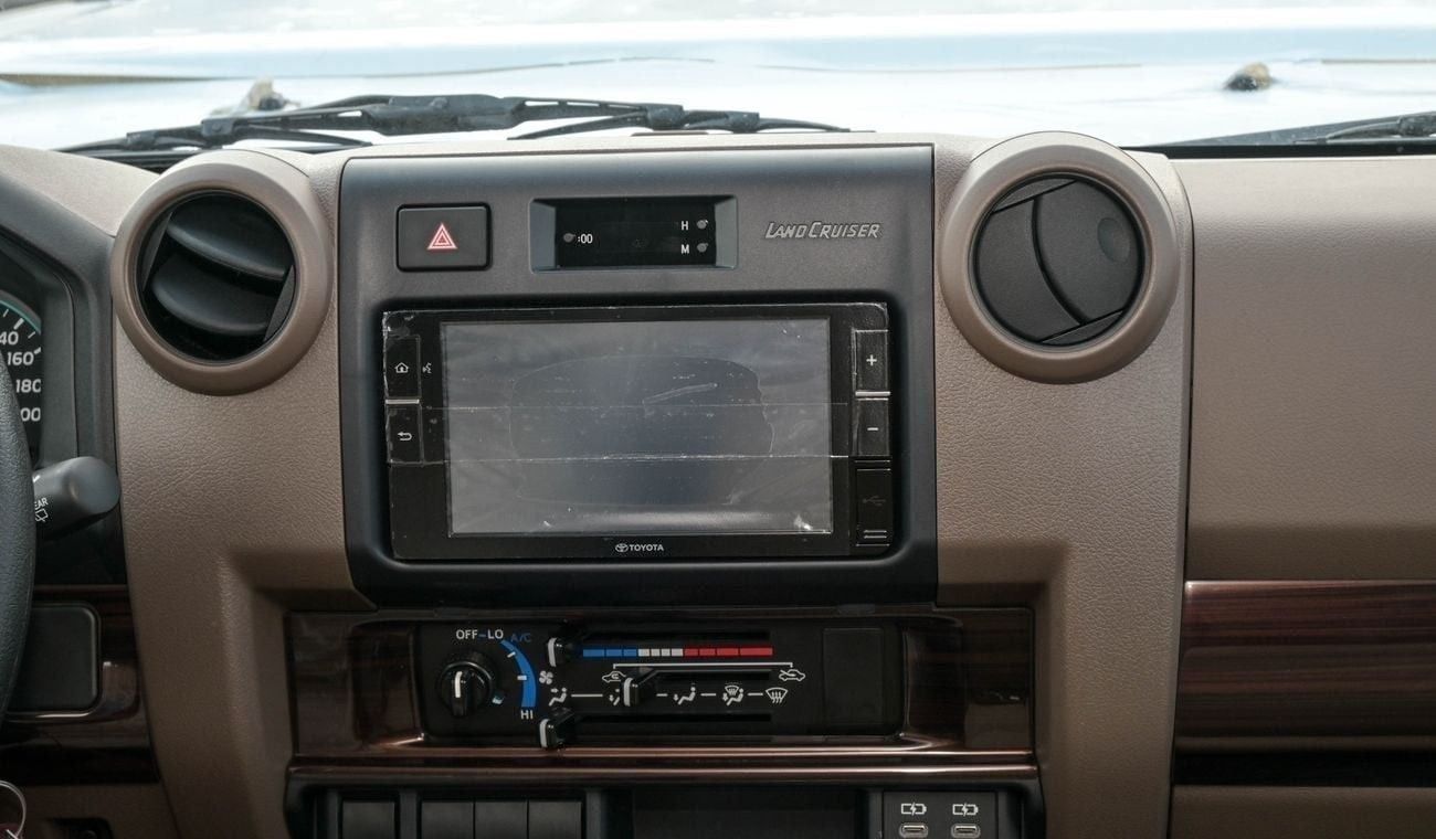 Toyota Land Cruiser 70 LC76 Hardtop 4.0L Petrol V6 5Doors, M/T 2025