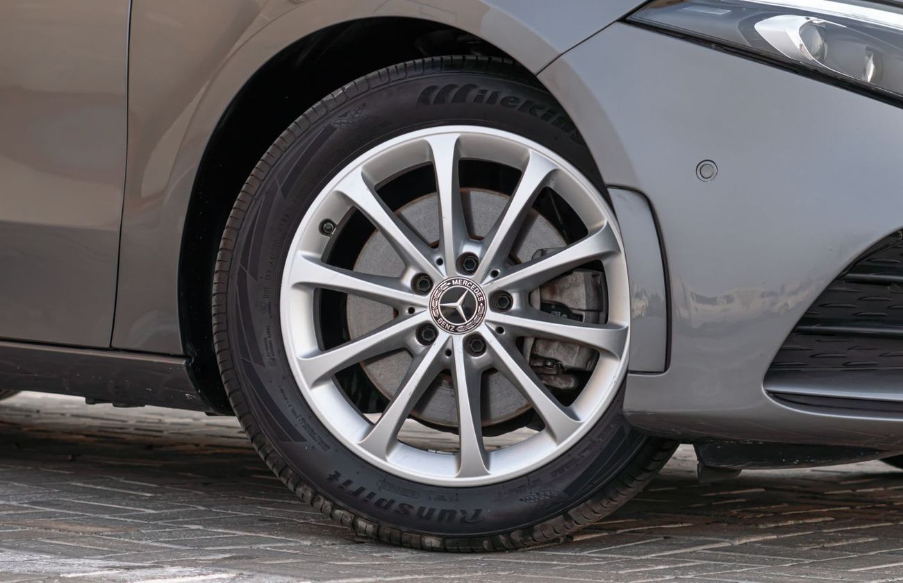 مرسيدس بنز A 220