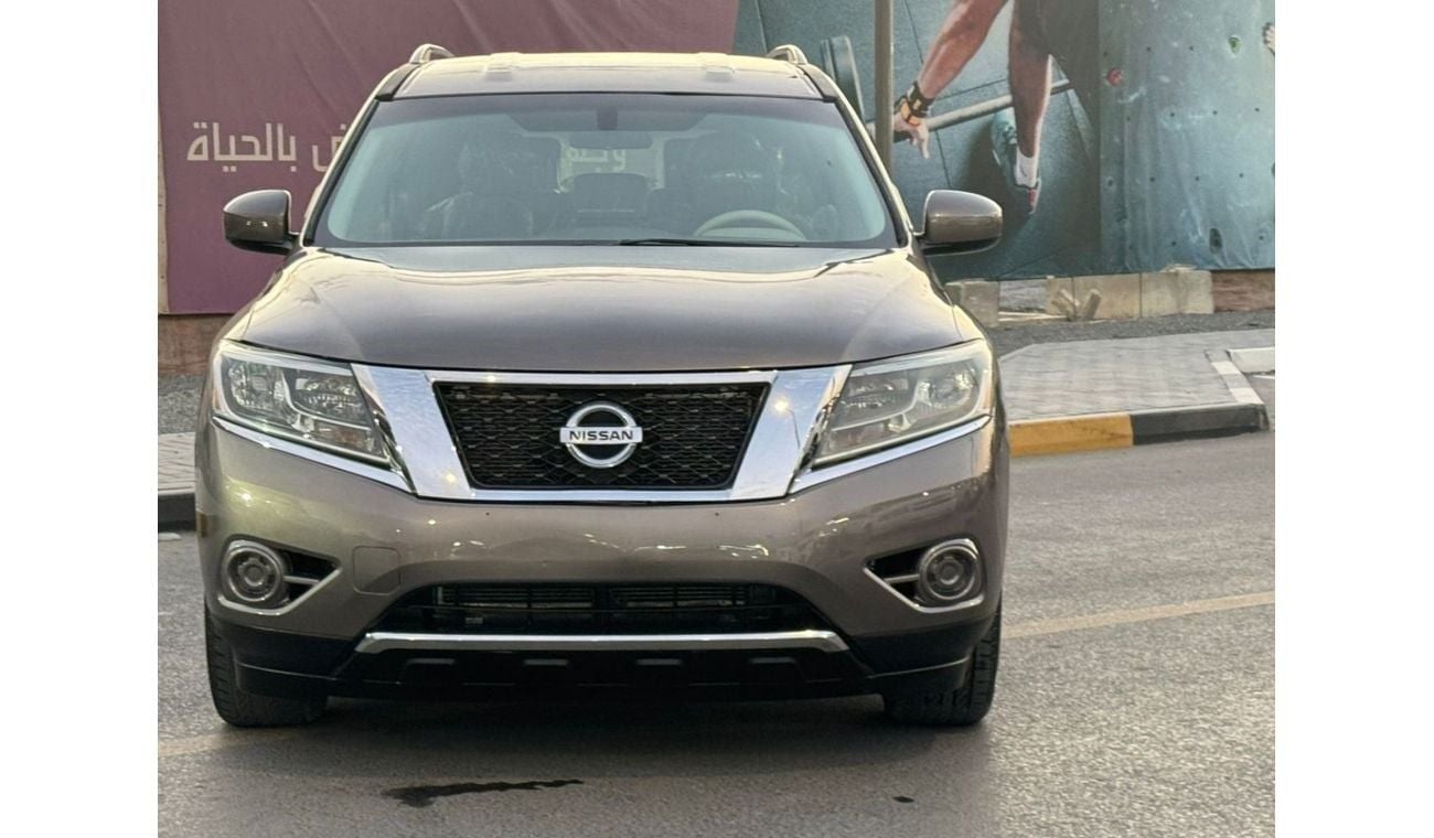 Nissan Pathfinder Platinum 3.5L In excellent condition and requires no expenses