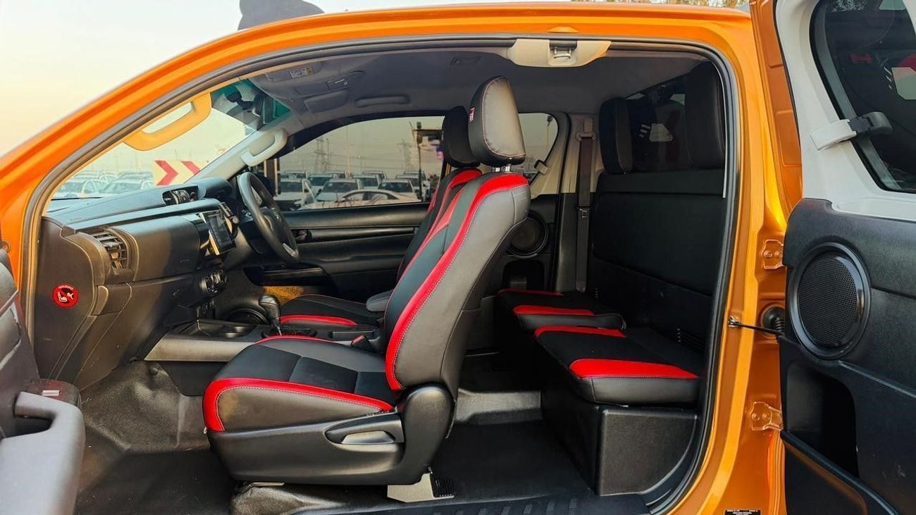 Toyota Hilux 2019 | 2.8L DIESEL | AT | RHD | HEAVY BULL BAR WITH LED KIGHTS | ROOF MOUNTED LED LIGHTS | HAMMER 4X