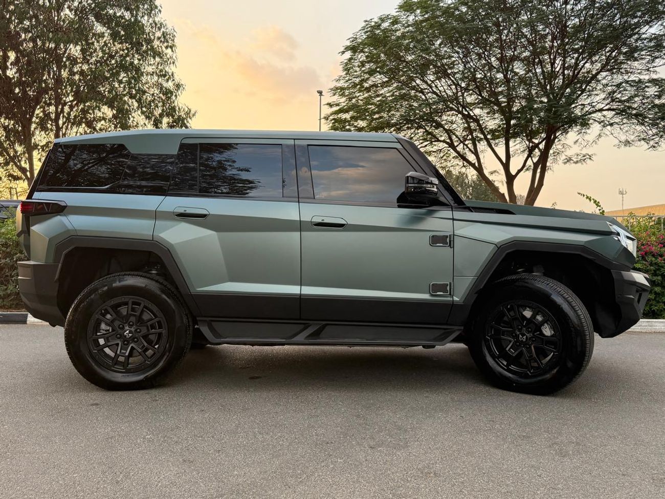 دونج فينج إم هيرو 917 DONGFENG M-HERO 01 2025 GCC 800 HP 1.5L HYBRID ( PLUG-IN ) MATT GREEN SUSPENSION LIFTER WARRANTY 5Y