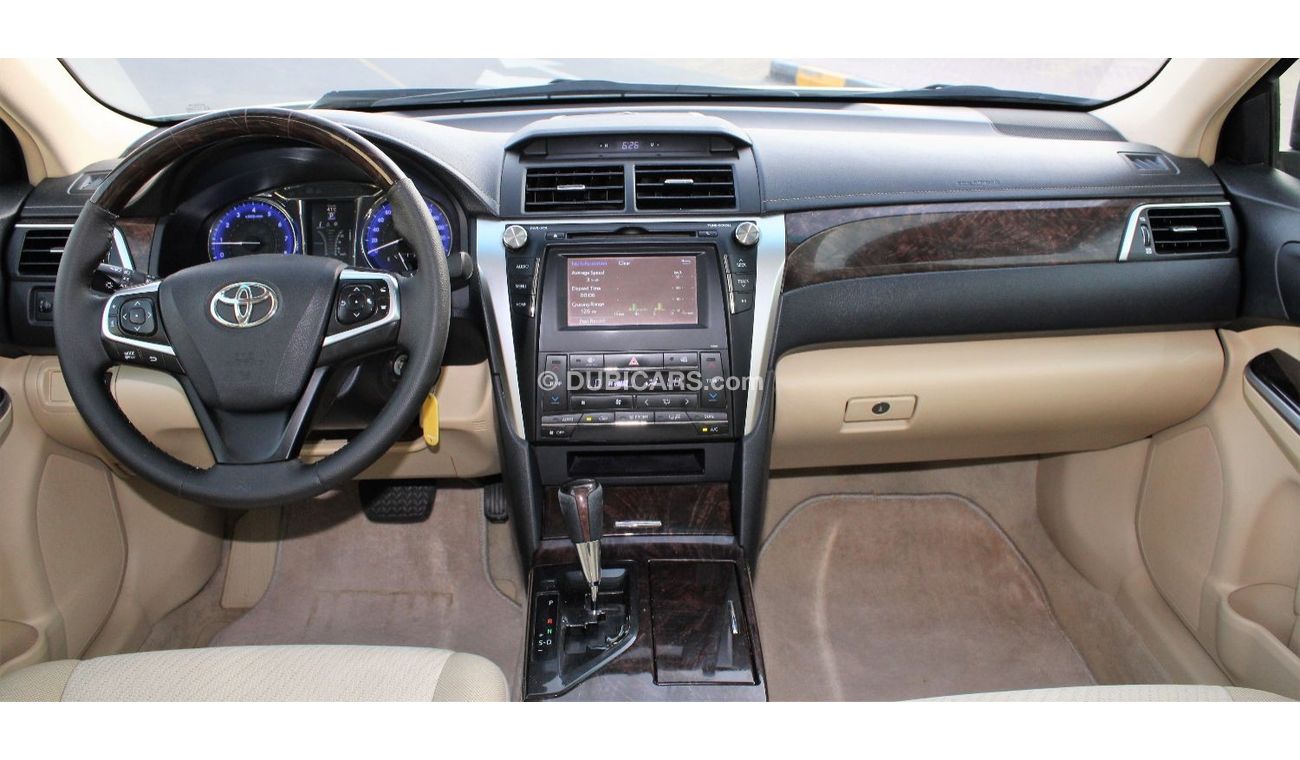 تويوتا كامري تويوتا كامري 2016 وارد تركي بدون حوادث بحالة ممتازة نظيفه جدا من الداخل والخارج