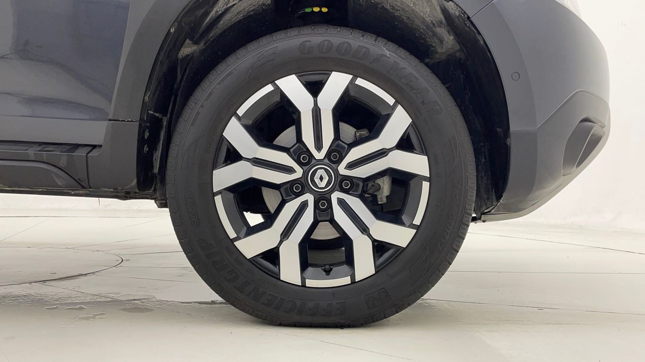 Renault Duster LE 1.6 | Zero Down Payment | Home Test Drive