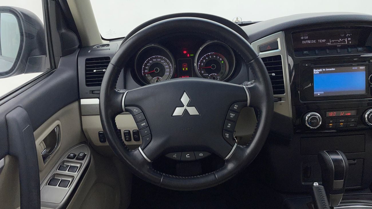 ميتسوبيشي باجيرو 2022 GLS MIDLINE | AED 1100/Month | 0 DP | 30 Day Return | Warranty | Service History